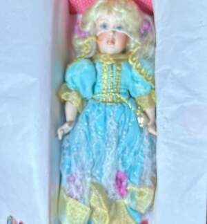 Paradise Galleries Ariel Sweet Dreams Fairy 14" Porcelain Doll